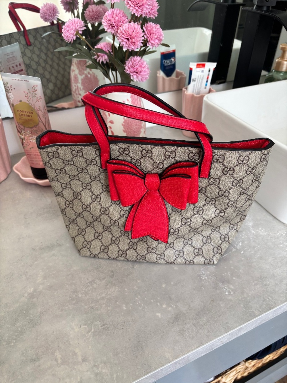 Gucci GG Supreme Monogram Bow Kids Tote Bag Red